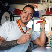 13 vuelos casi perfectos para hacer historia: El leonés Víctor Rodríguez se proclama campeón de Europa de parapente de precisión | Campillo / ICAL