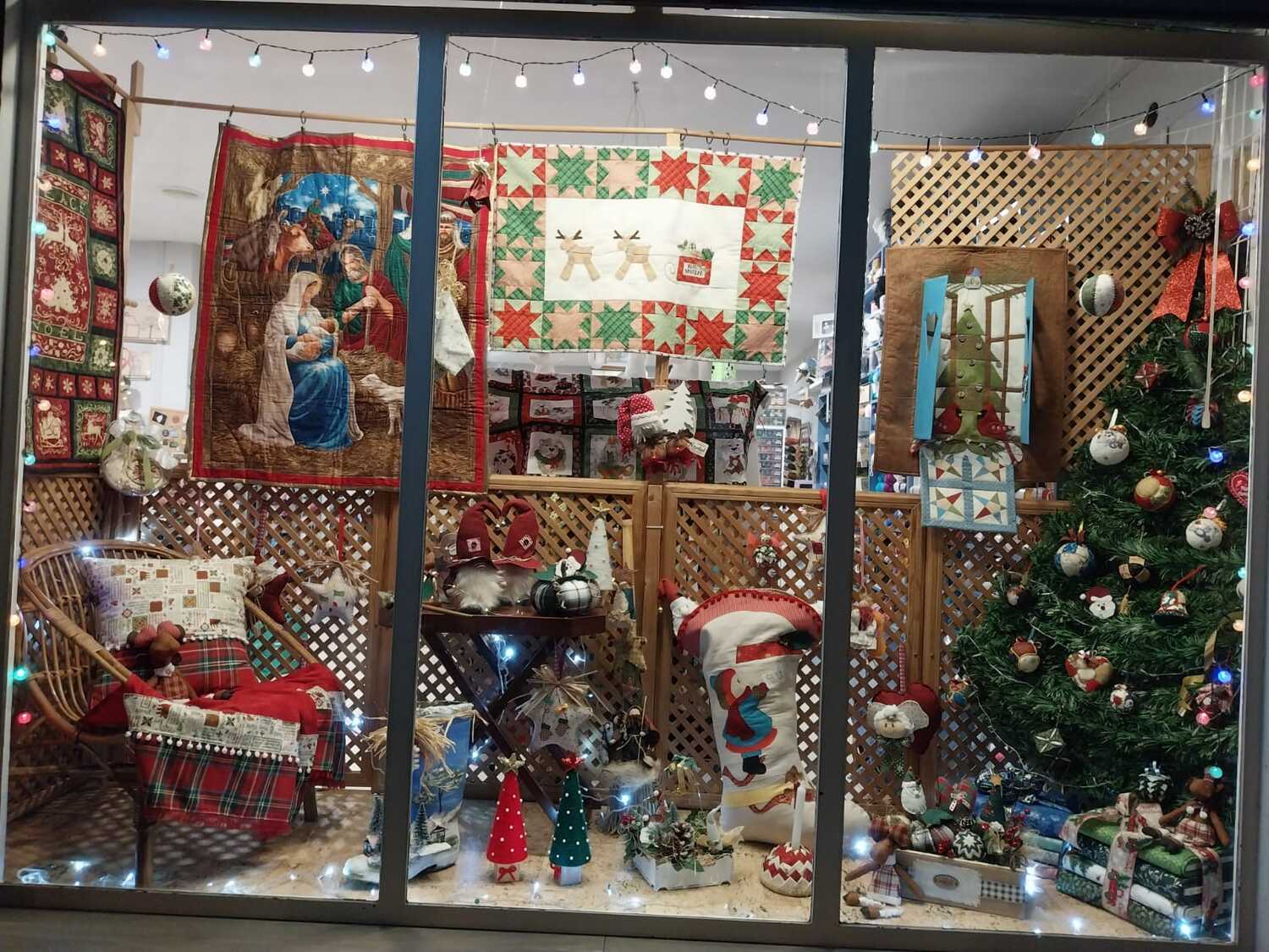 Escaparate de Es tela y mucho mas Escaparate de Es tela y mucho mas