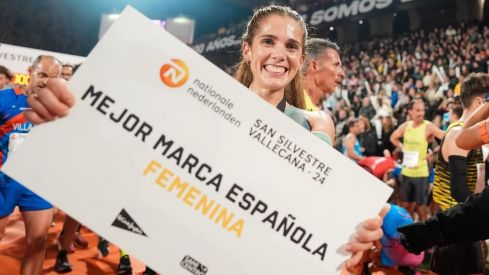 La atleta leonesa Marta García hace historia en la San Silvestre Vallecana | @ssvallecana