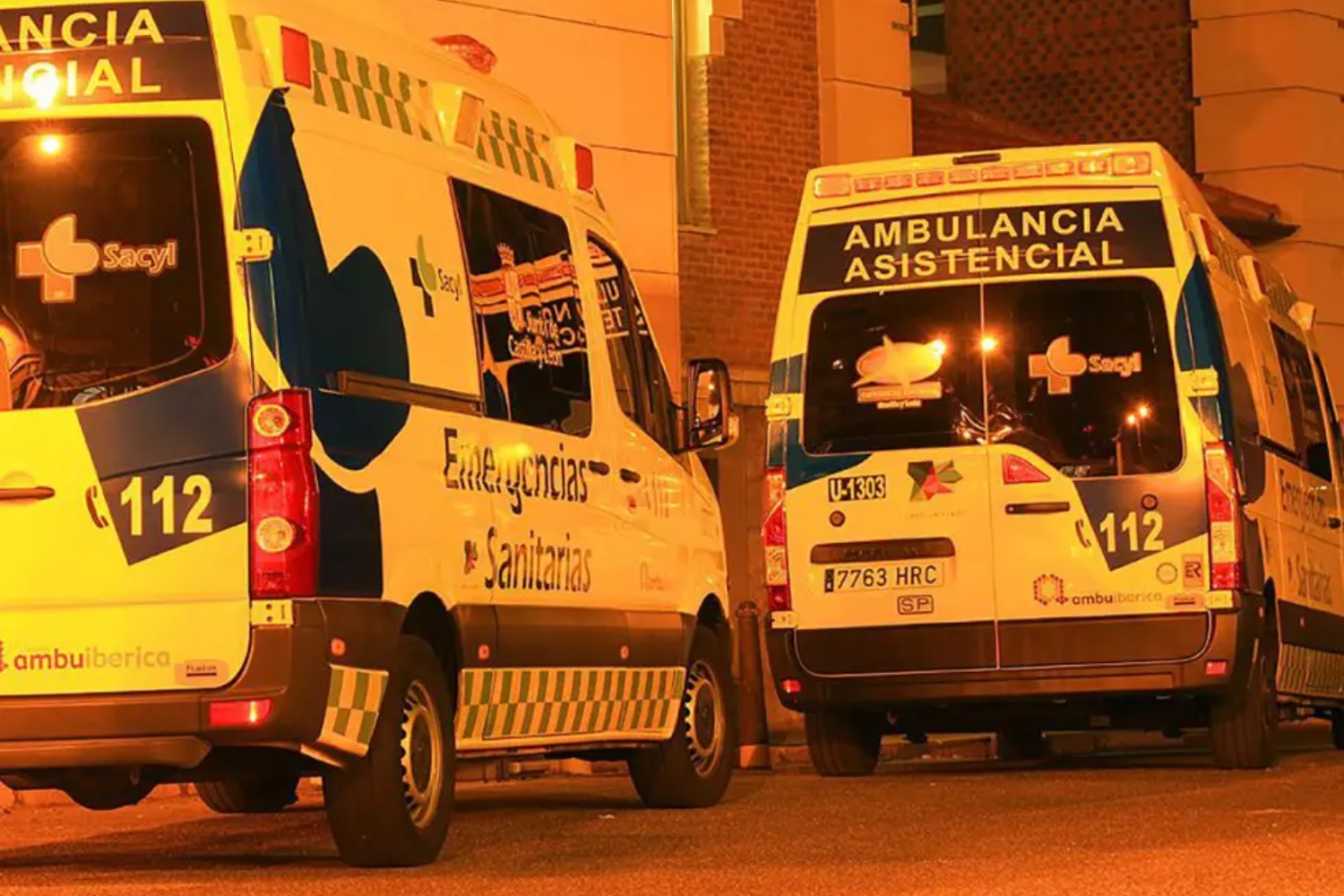 Ambulancia de noche | Atropellan a una mujer de unos 30 años en la avenida de la Universidad de León