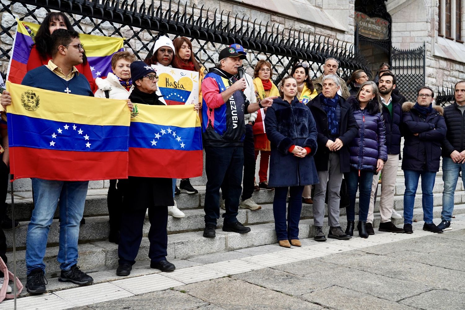 Concentración contra la toma de posesión de Maduro en León | Campillo / ICAL