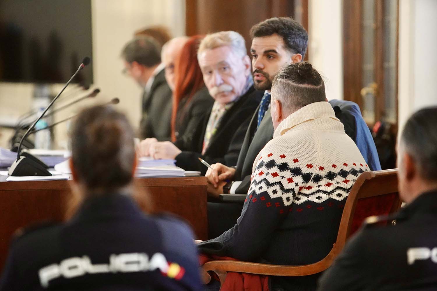 Campillo ICAL. Primera sesión del juicio contra el hombre y la mujer acusados de asesinar a una prostituta en una vivienda de Cembranos en el año 2021 (3