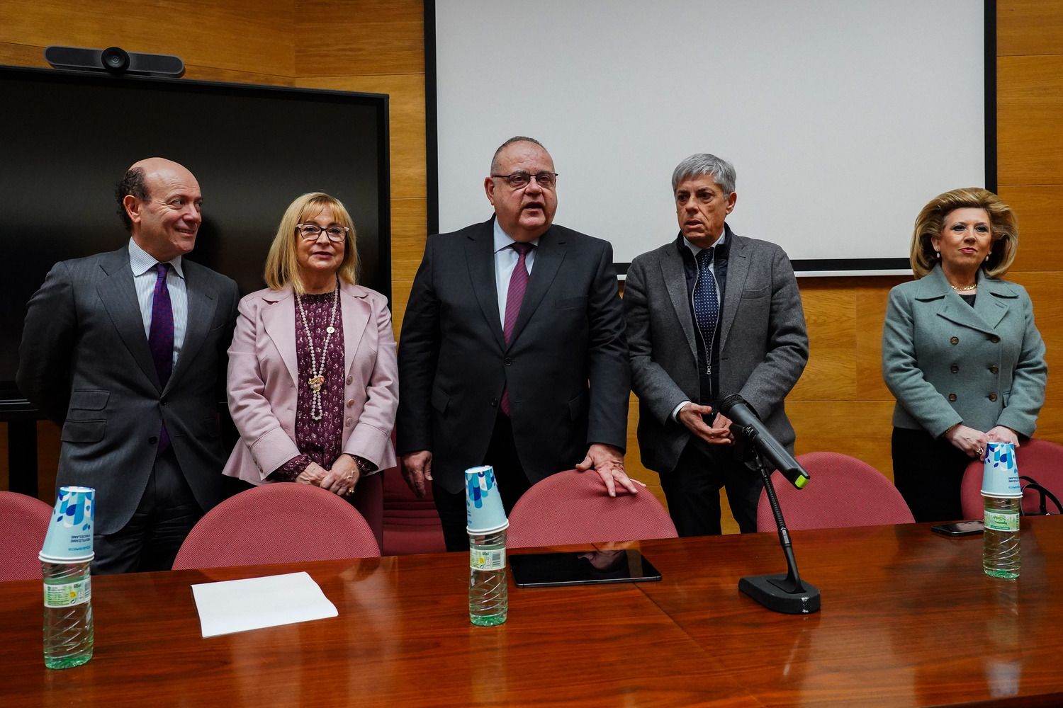 Presentación de la nueva gerente de Atención Primaria de León | Campillo / ICAL
