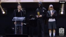 El boxeador leonés Antonio Barrul recibe un 'Army Award' por la pelea del cine: 