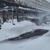 Calcinado un autobús escolar en las proximidades de la Estación de San Isidro de León 