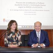 La rectora de la Universidad de León, Nuria González, y el presidente del Colegio de Médicos de Castilla y León, José Luis Díaz Villarig | Peio García / ICAL 