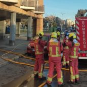 Intervención de los Bomberos de León en el incendio que concluyó con un intoxicado