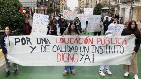 El IES García Bellido recorre León para reclamar mejoras en las condiciones del centro | Peio García / ICAL