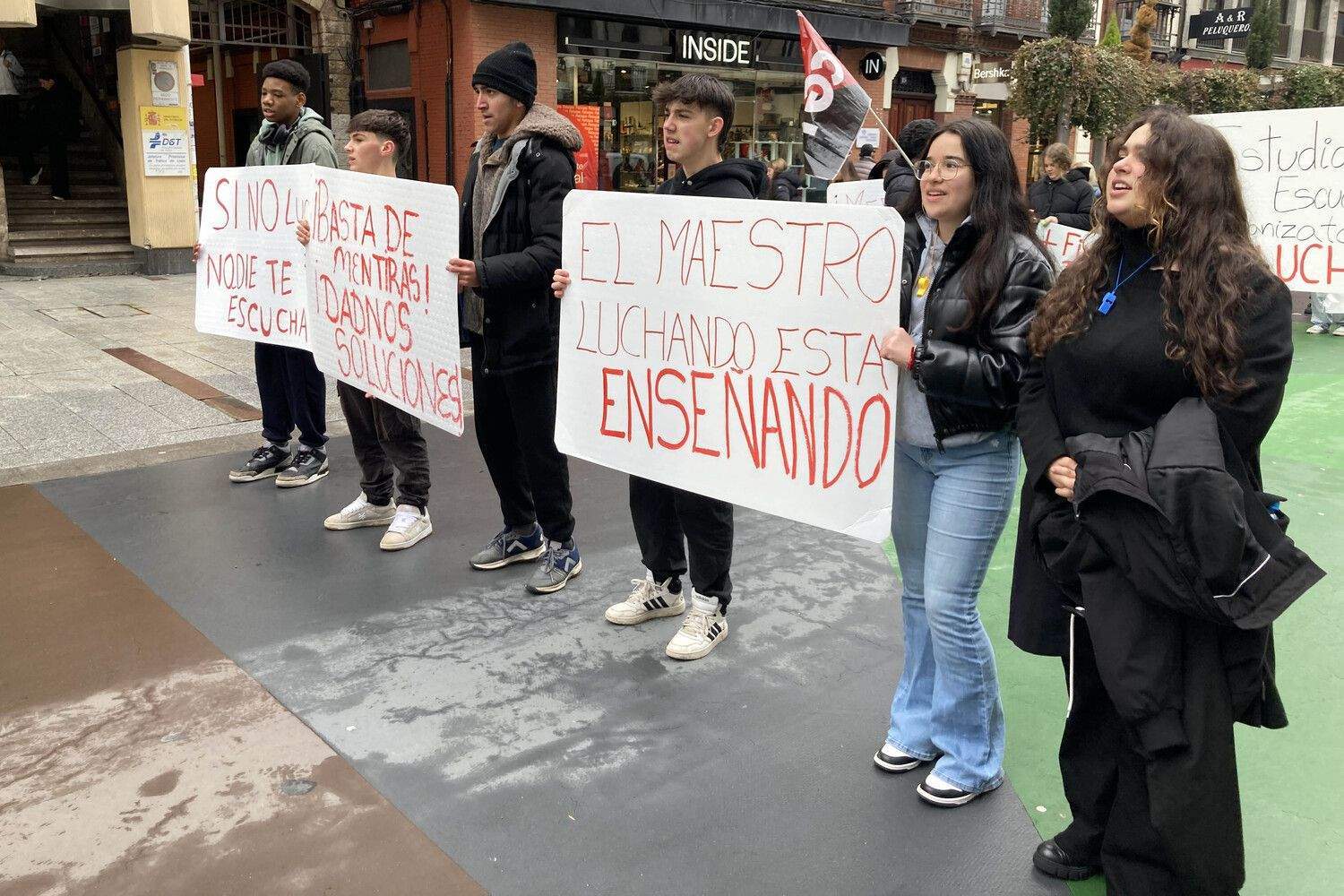 Manifestación por la calidad de la enseñanza pública en León
