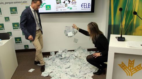 Sorteo de una de las campañas de Caja Rural León | Peio García / ICAL 