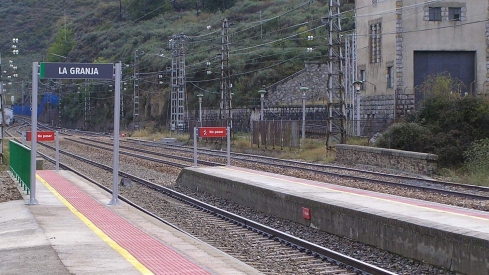 Adif formaliza el contrato de redacción del proyecto para la renovación del ferrocarril entre León y El Bierzo