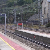 Adif formaliza el contrato de redacción del proyecto para la renovación del ferrocarril entre León y El Bierzo