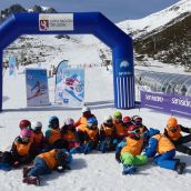Las estaciones de San Isidro y Leitariegos reciben más de 7.500 esquiadores durante el fin de semana