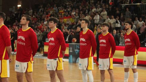 España se luce ante Bélgica en León | José Martín