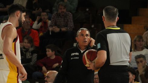 España se luce ante Bélgica en León | José Martín