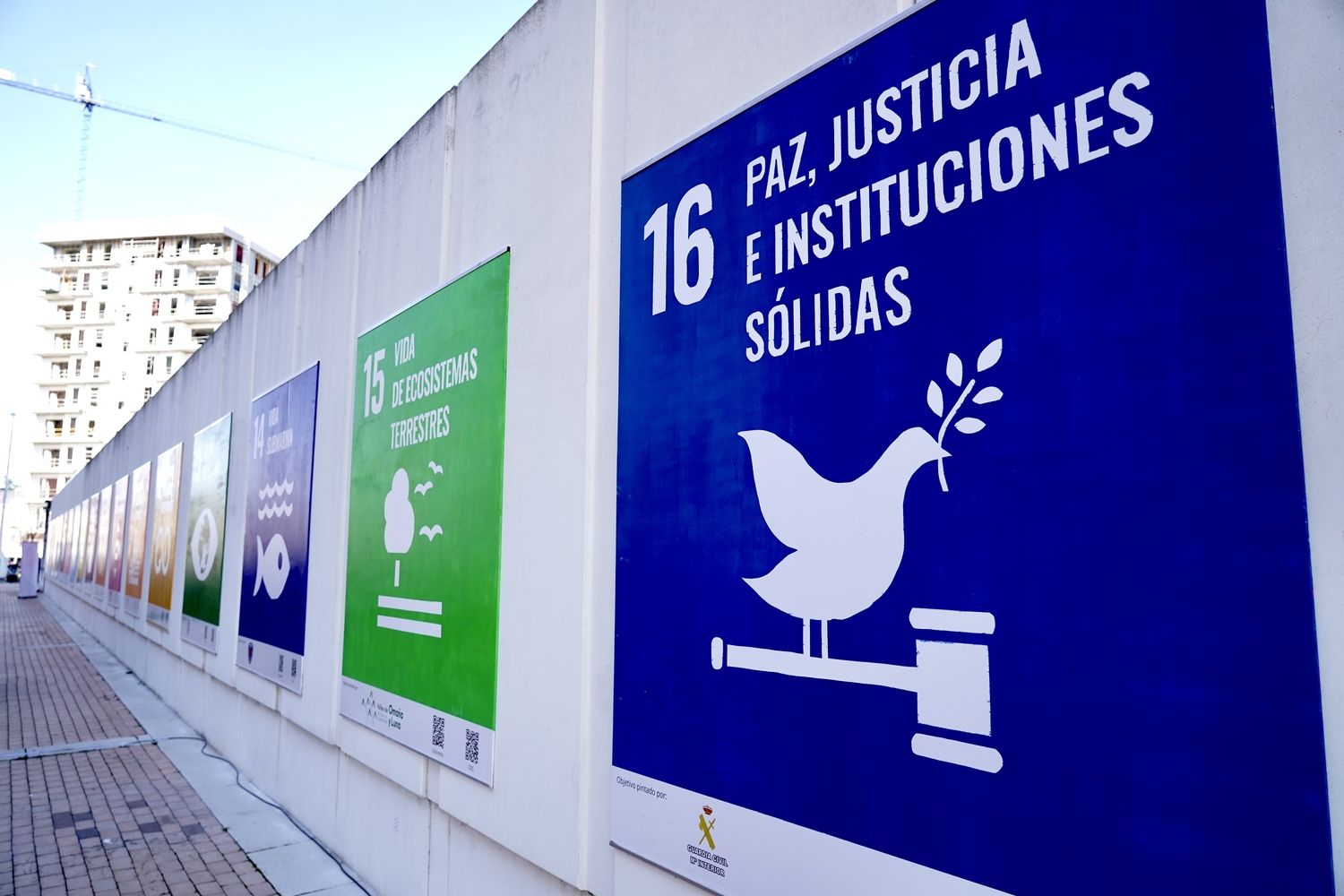 Cruz Roja en León inaugura el mural ‘Objetivo del milenio’ sobre los Objetivos de Desarrollo Sostenible | Campillo / ICAL