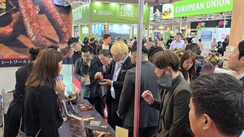 Embutidos Ezequiel (Villamanín) conquista el mercado asiático en su participación en la feria FooDEX Japón 2025