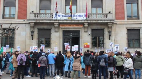 Concentración de los veterinarios de León por el uso de medicamentos | José Martín