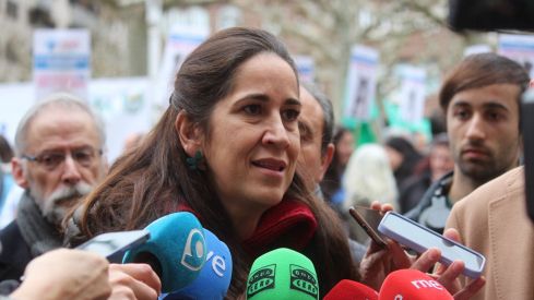 Blanca Blanco, presidenta de CEVE León en la Concentración de los veterinarios de León por el uso de medicamentos | José Martín