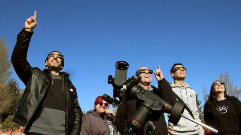 La Asociación de Astronomía de León organiza una observación pública del eclipse parcial de Sol | Peio García / ICAL 