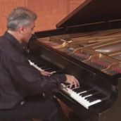 El pianista Fernando Pariente subirá este sábado al escenario del Teatro Municipal de La Bañeza 