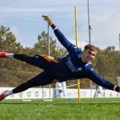 El portero leonés Fran González podría debutar este sábado con el Real Madrid | @_franglez1