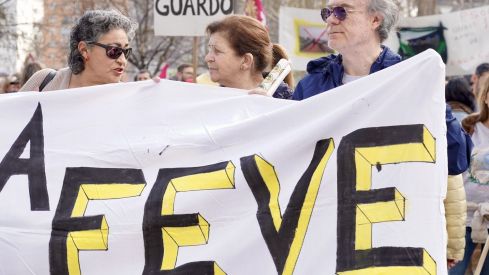 La Plataforma en Defensa de Feve en León convoca una manifestación con salida de la iglesia de Las Ventas para concluir con una cacerolada ante la Subdelegación del Gobierno | Campillo / ICAL