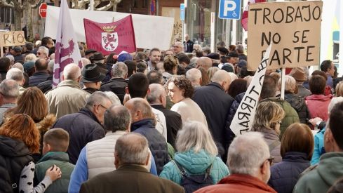 La Plataforma en Defensa de Feve en León convoca una manifestación con salida de la iglesia de Las Ventas para concluir con una cacerolada ante la Subdelegación del Gobierno | Campillo / ICAL