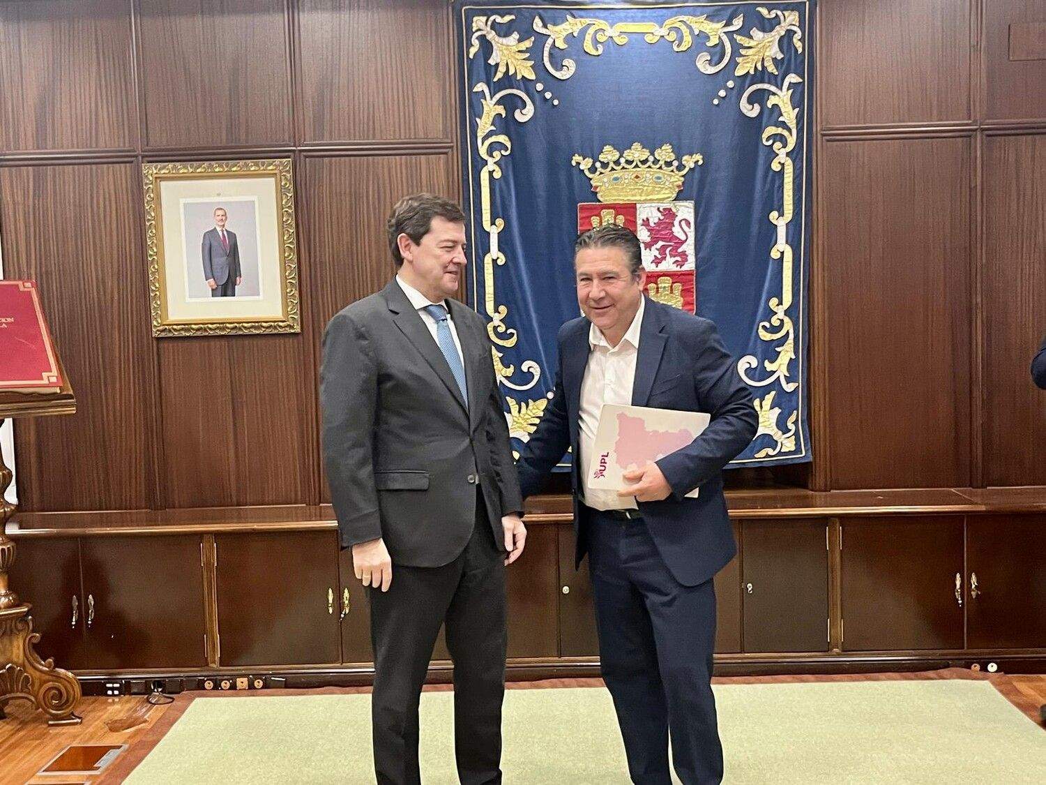 Reunión entre Luis Mariano Santos y Alfonso Fernández Mañueco Reunión entre Luis Mariano Santos y Alfonso Fernández Mañueco