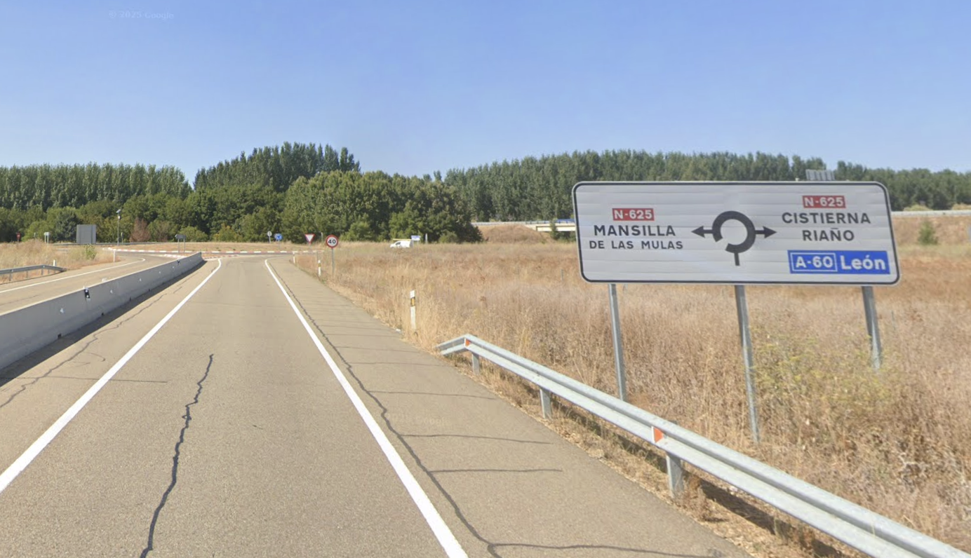 Salida de la A-60 a la N-625 en dirección a Mansilla de las Mulas y Cistierna 