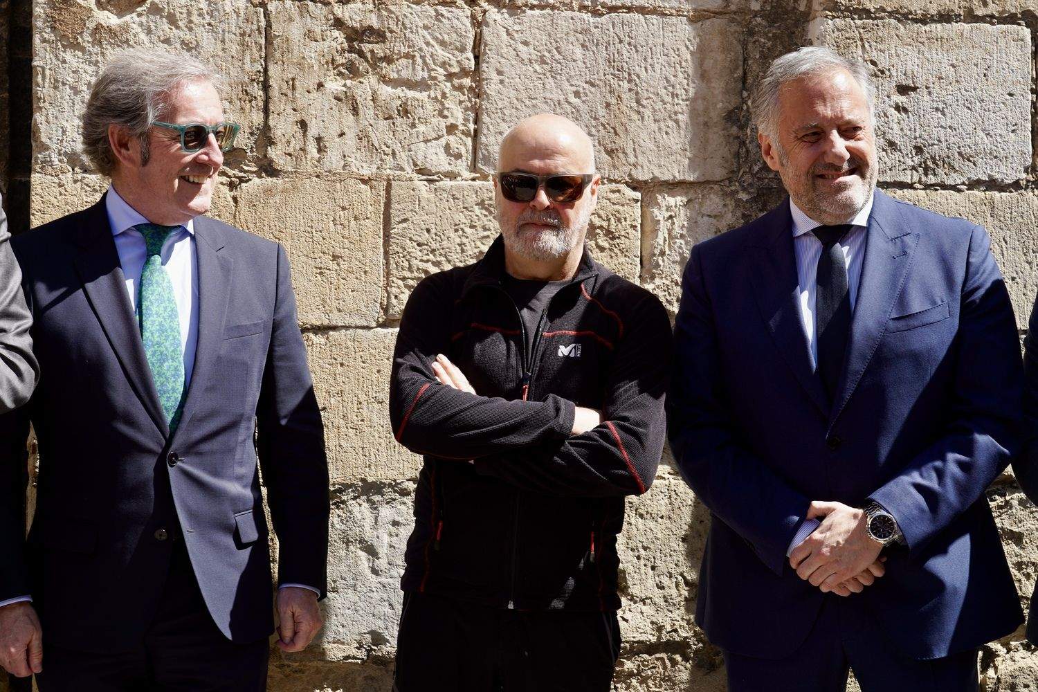 La Cámara de Comercio de León entrega el título de ‘Personaje Singular’ de la Semana Santa al fotoperiodista Mauricio Peña | Campillo / ICAL