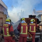 Un incendio calcina una vivienda en Roderos (León) | Bomberos de León Un incendio calcina una vivienda en Roderos (León) | Bomberos de León
