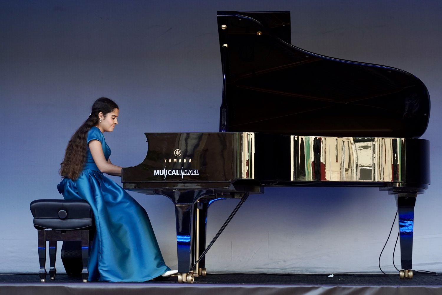 ‘La Carroza del Teatro Real’ ofrece un concierto lírico con motivo de la parada en León del ‘Tour del talento’ | Campillo / ICAL