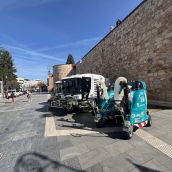 El servicio de limpieza viaria de León incorpora nuevos vehículos para seguir mejorando las “carencias” en el equipamiento