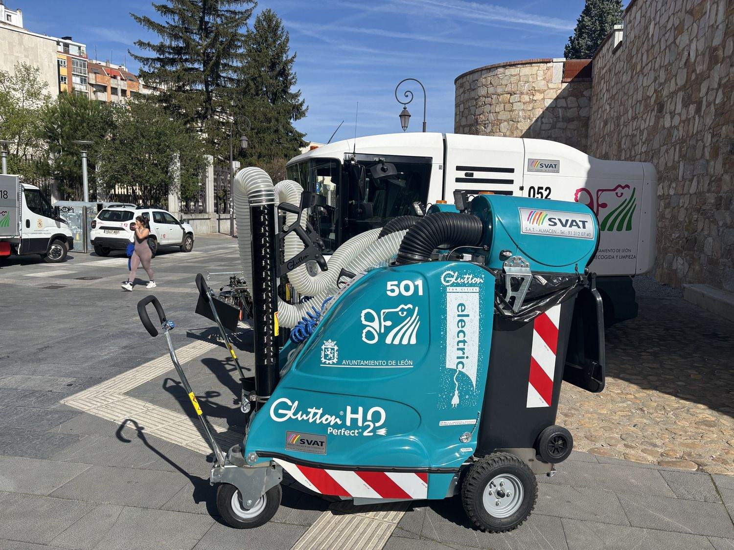 Nueva aspiradora eléctrica para el servicio de limpieza viaria de León Nueva aspiradora eléctrica para el servicio de limpieza viaria de León