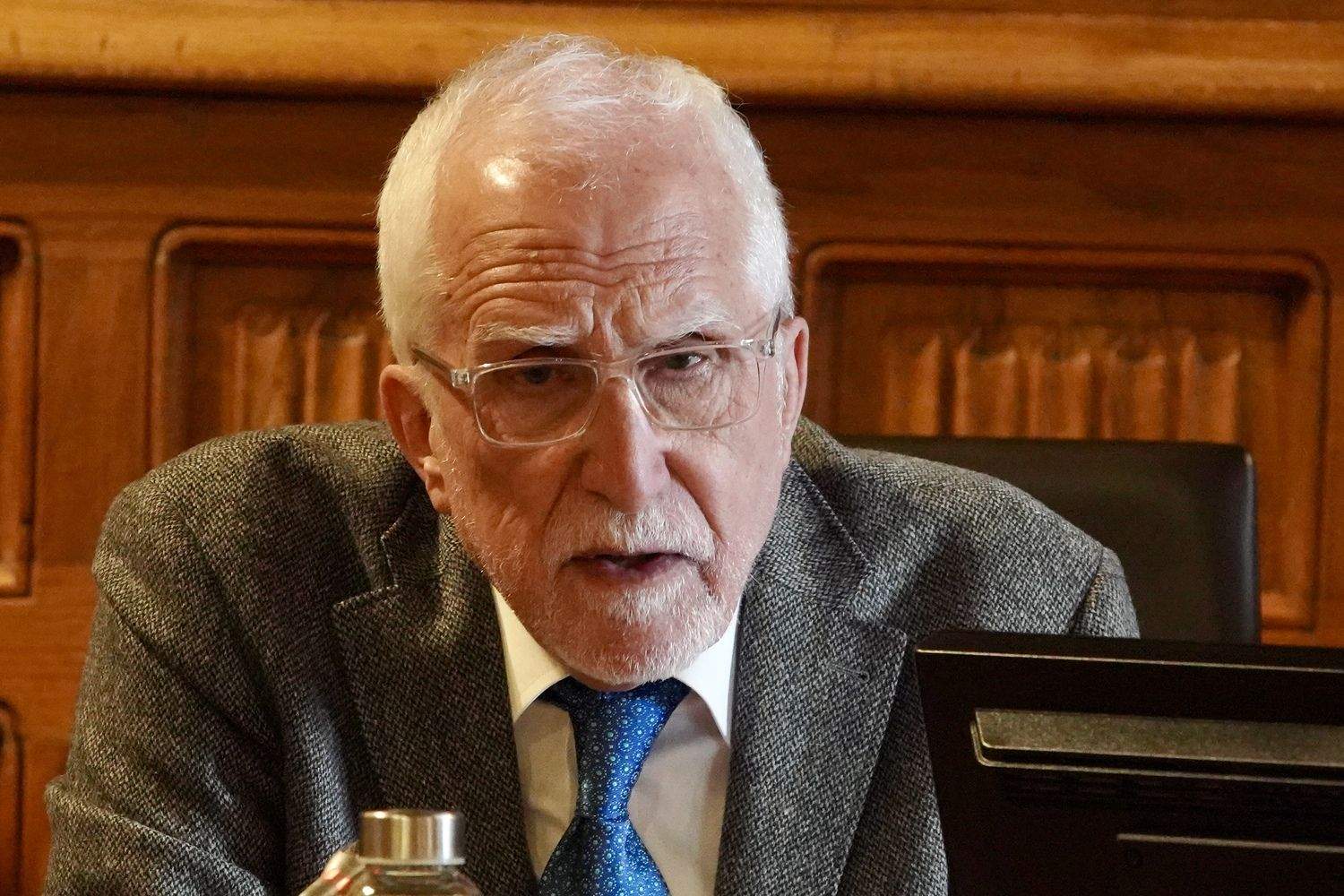 El escritor Luis Mateo Díez recibe la Medalla de Oro de la Provincia de León | Campillo / ICAL