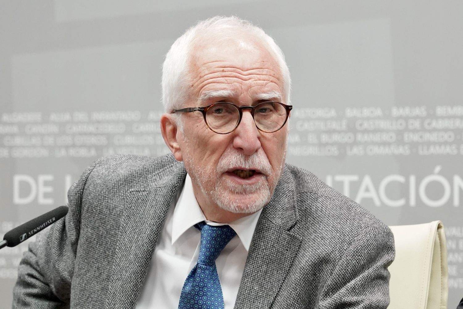 El escritor Luis Mateo Díez recibe la Medalla de Oro de la Provincia de León | Campillo / ICAL