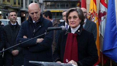 Un sector de la Hermandad de Santa Marta y de la Sagrada Cena de León exige la dimisión de la presidenta