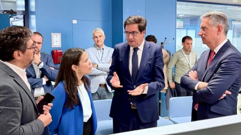 Óscar López destaca la inversión en digitalización en la provincia León durante su visita al Centro de Excelencia de HP