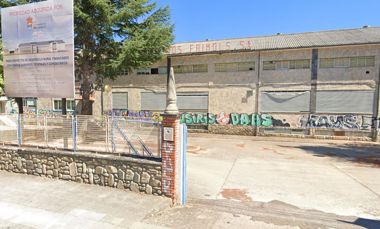 Punto Limpio de Molinaseca en las antiguas naves de Frimols