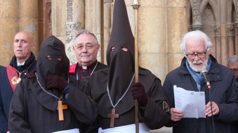 El indulto del Gobierno para el Acto del Perdón en León llega con un día de retraso | José Martín El indulto del Gobierno para el Acto del Perdón en León llega con un día de retraso | José Martín