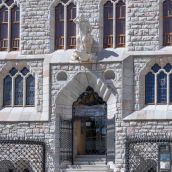 El Museo Casa Botines Gaudí de León celebra el día de San Jorge con una lectura colectiva de ‘Leyenda Dorada’