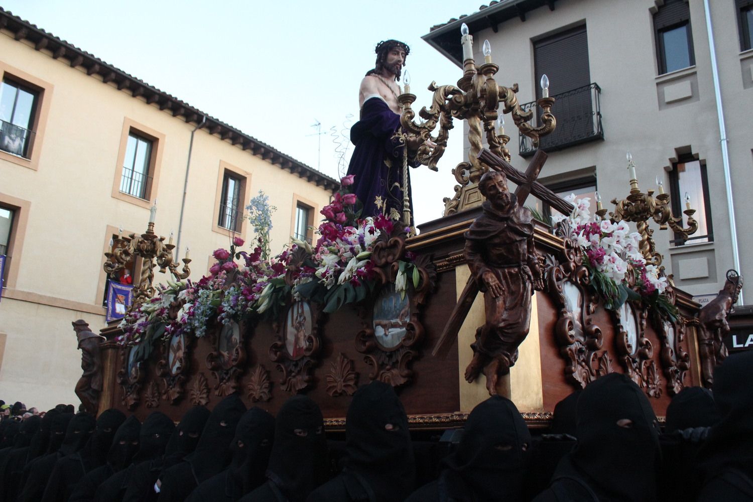 Procesión Virgen de la Amargura en León | José Martín