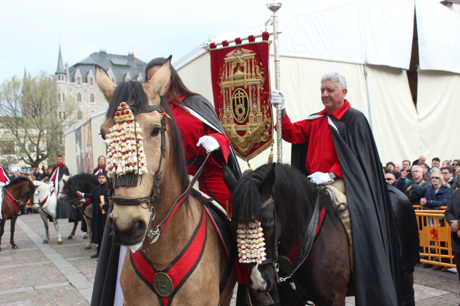 Pregón a Caballo de las Siete Palabras en León | José Martín