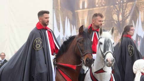 Pregón a Caballo de las Siete Palabras en León | José Martín Pregón a Caballo de las Siete Palabras en León | José Martín