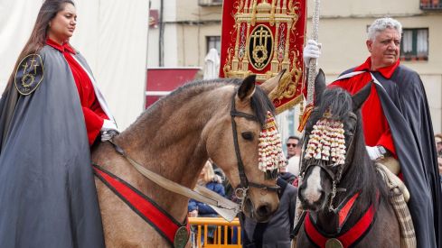 Pregón a Caballo de las Siete Palabras en León | Campillo / ICAL Pregón a Caballo de las Siete Palabras en León | Campillo / ICAL