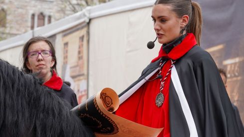 Pregón a Caballo de las Siete Palabras en León | Campillo / ICAL