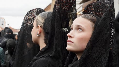 Acto de 'El Encuentro' a los pies de la Catedral de León | Campillo / ICAL