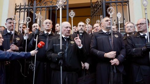 Acto de 'El Encuentro' a los pies de la Catedral de León | Campillo / ICAL