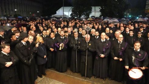 Acto de 'El Encuentro' a los pies de la Catedral de León | Campillo / ICAL